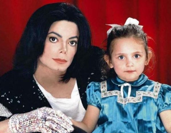 Как дочь Майкла Джексона справляется со скандалом?